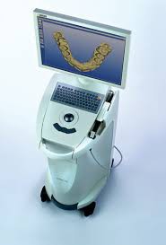 CAD運用するコンピュータ；セレックシステム